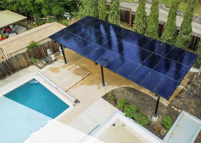 photo aerienne d'un carport photovoltaique